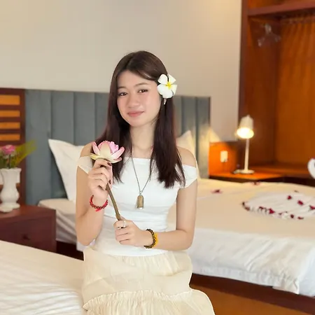 Golden Sanctuary Boutique Hotel